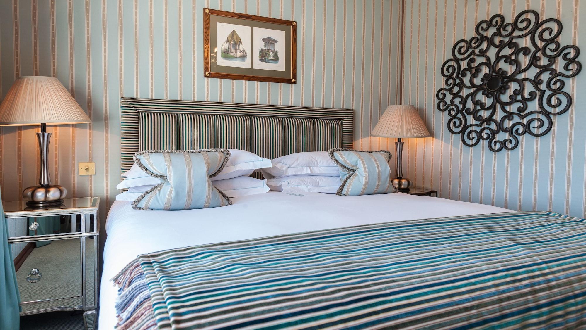 Duke Of Richmond Hotel Saint Peter Port Ngoại thất bức ảnh